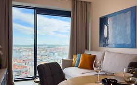 Urban Apartments Global Skyline - 23Rd Floor No 17 - Air Condition - Free Garage
